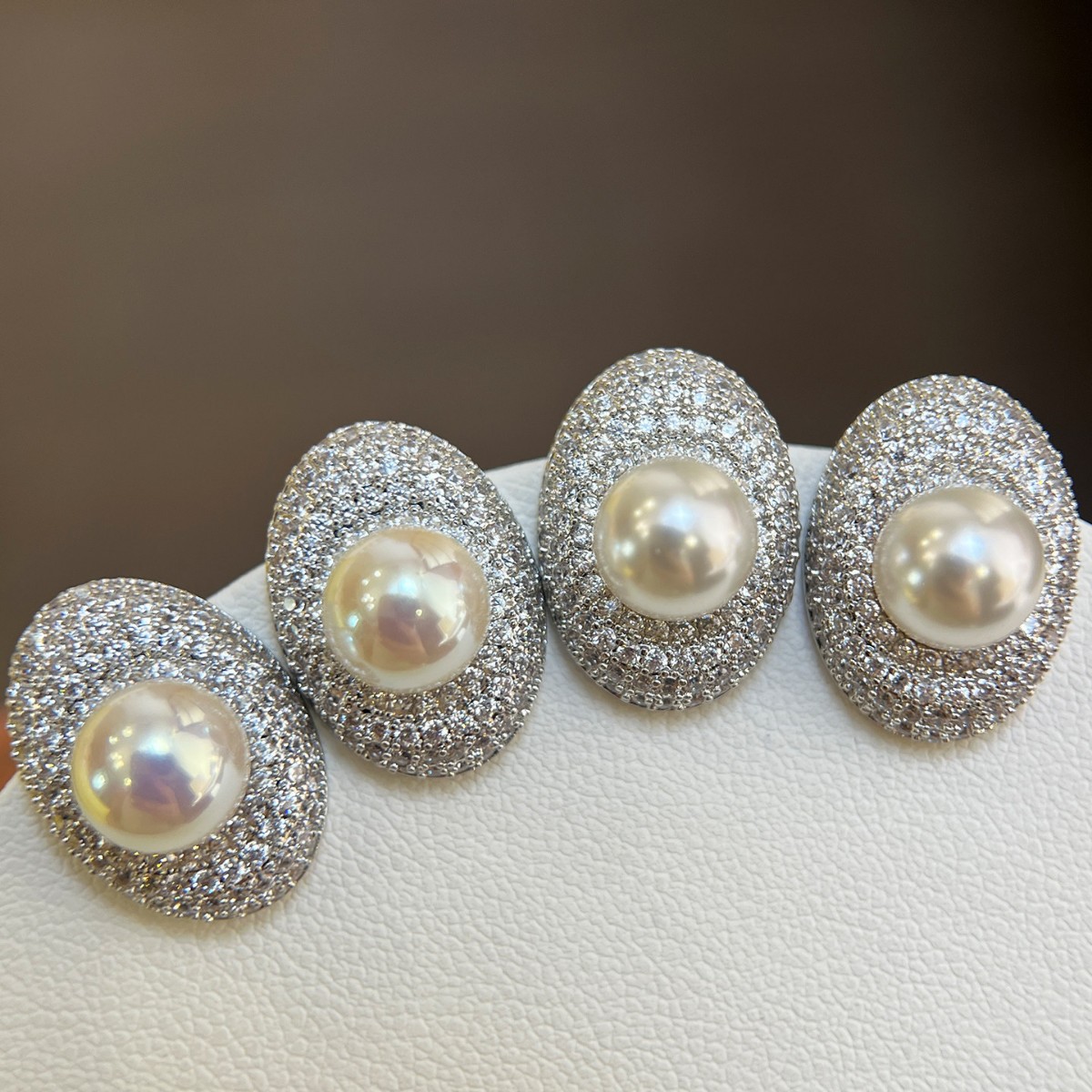 Female Luxury High-End Silver Needle Pearl Full Diamond Oval Earrings