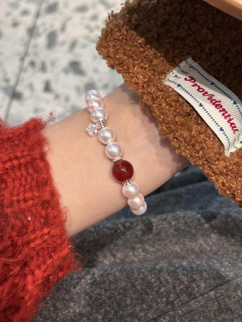 Pearl Splicing Red Agate Sparkling Zirconia Star Bracelet, Women's Premium Mini Bracelet