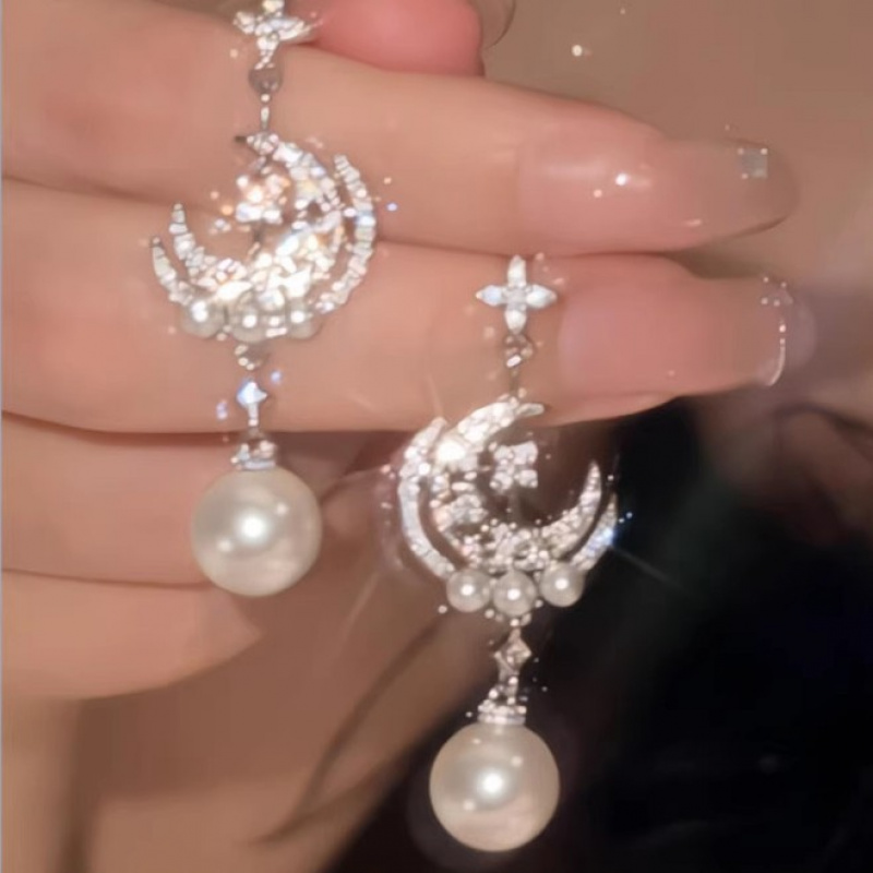 925 Silver Needle Pearl Full Diamond Curved Moon Earrings for Women, Exquisite and High-End Retro Dinner Earrings