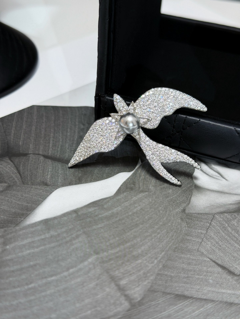 Pearl Full Diamond Bird Brooch Temperament Niche Sweater Brooch High-End Chest Flower