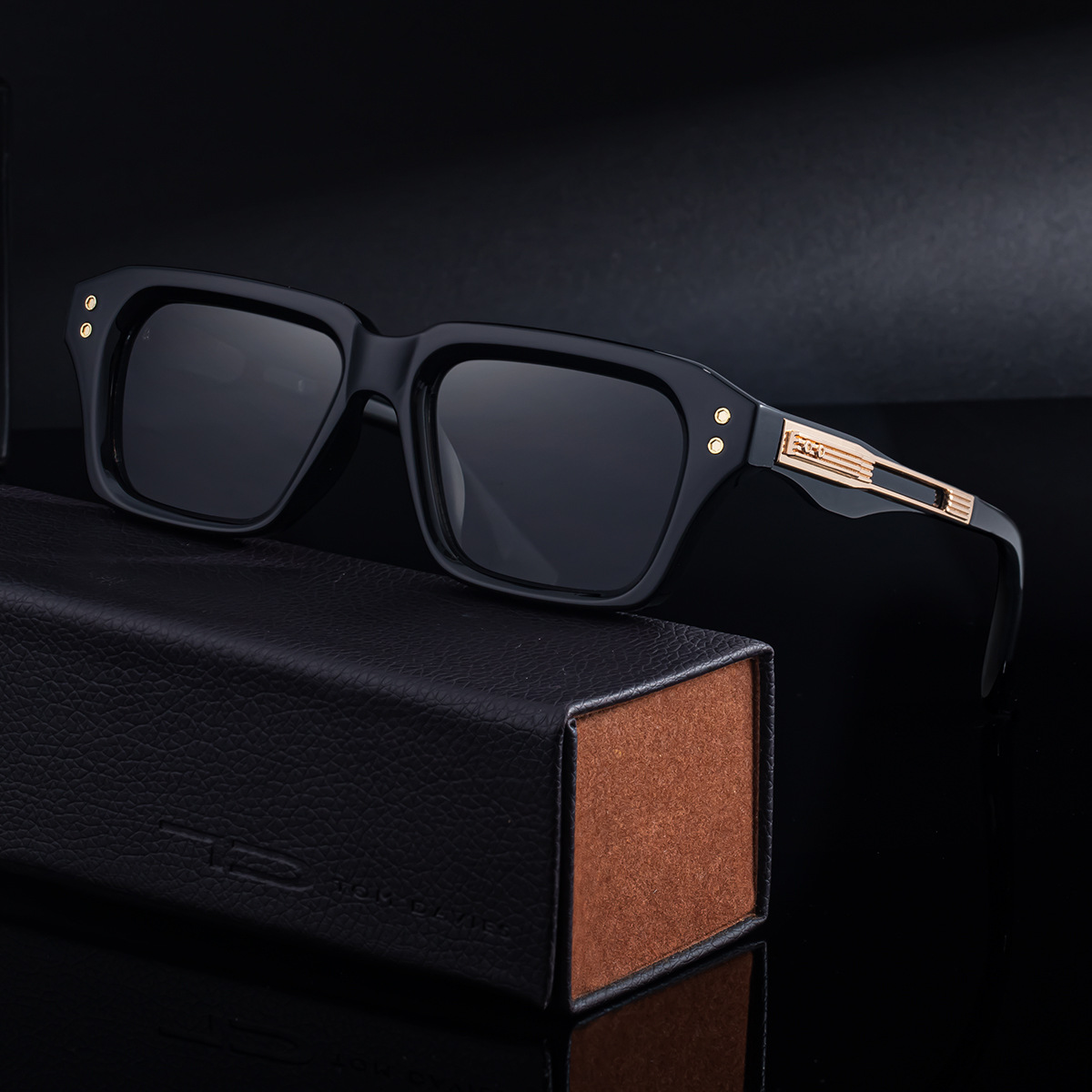 2026 New Fashionable Box Sunglasses For Men, High End, Trendy Sunscreen Sunglasses For Men