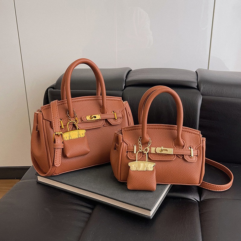 Fashionable Hand-Held Women